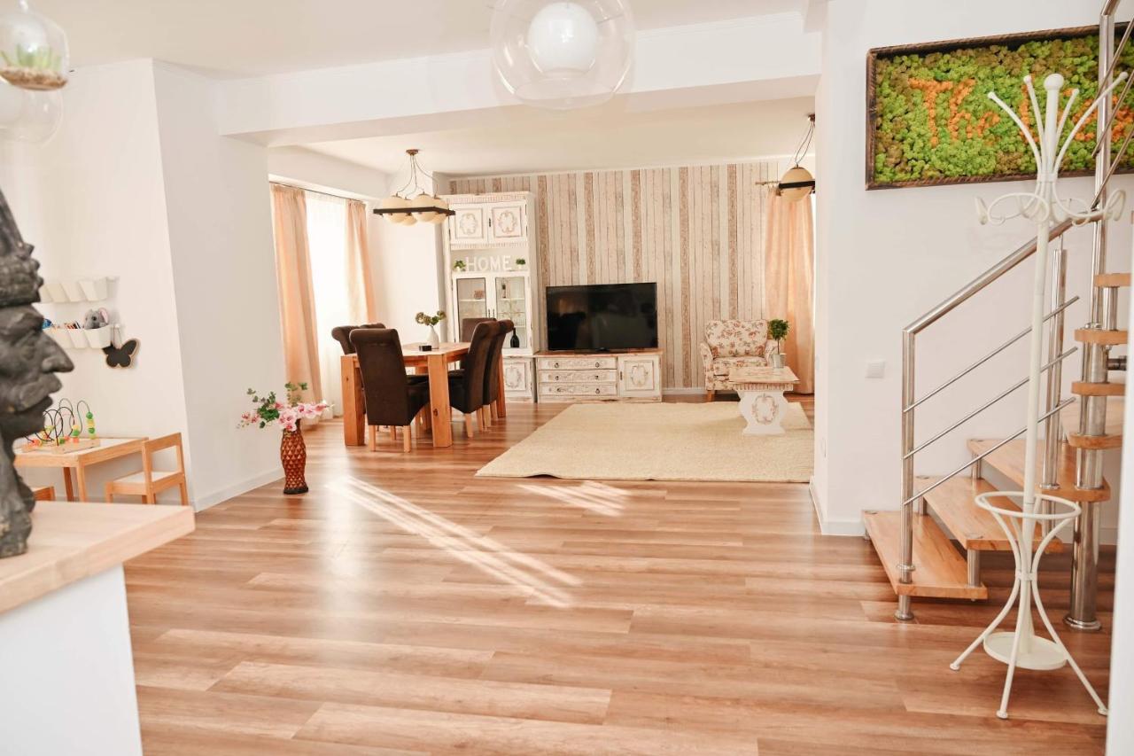 브라쇼브 The View Penthouse 아파트 외부 사진